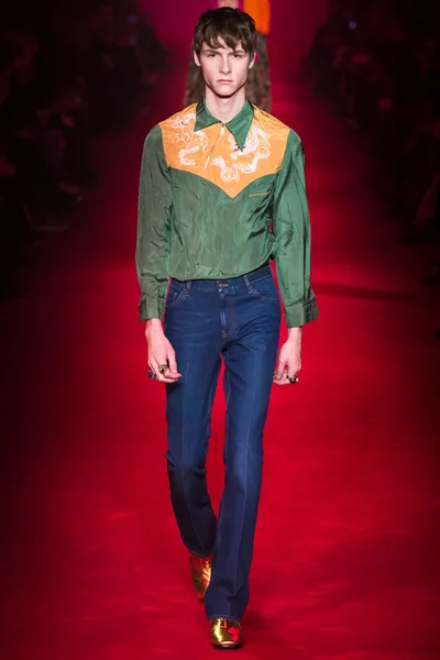 Look 35